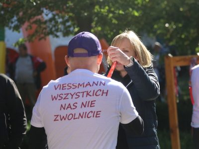 Pikieta w obronie zwolnionego przewodniczącego „Solidarności” z Viessmanna